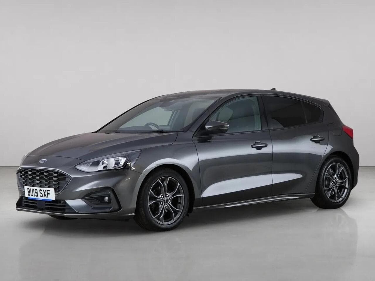Ford Focus thumbnail Front Left