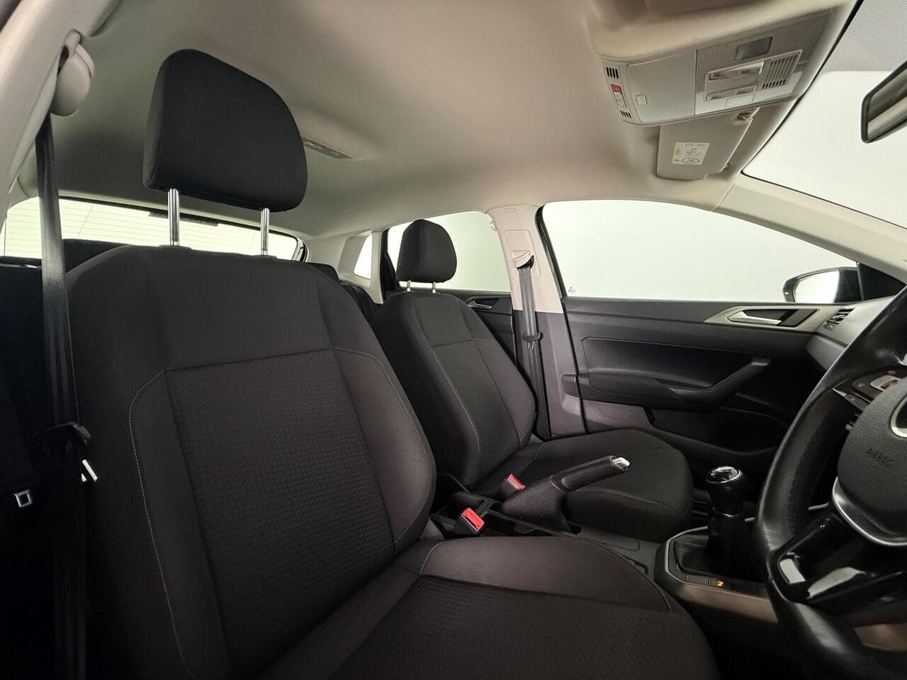 Volkswagen Polo thumbnail Seat Driver
