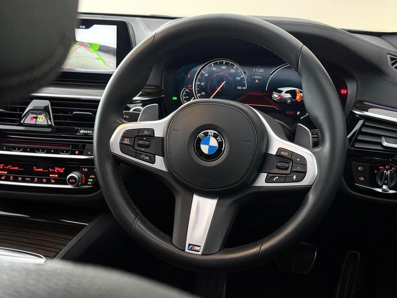 BMW 5 Series thumbnail Steering Wheel