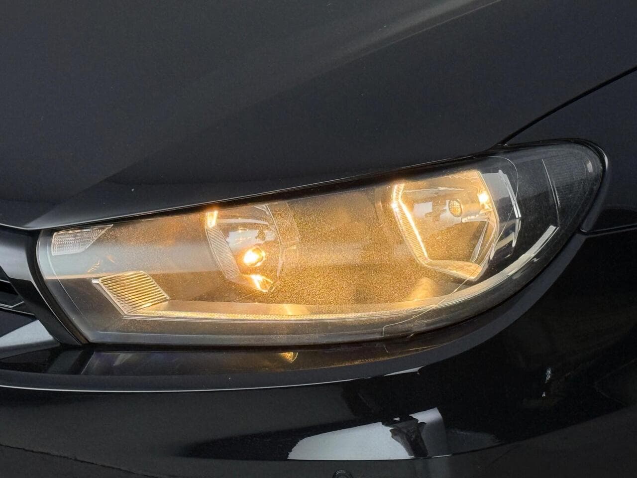 Volkswagen Scirocco thumbnail Lights Front