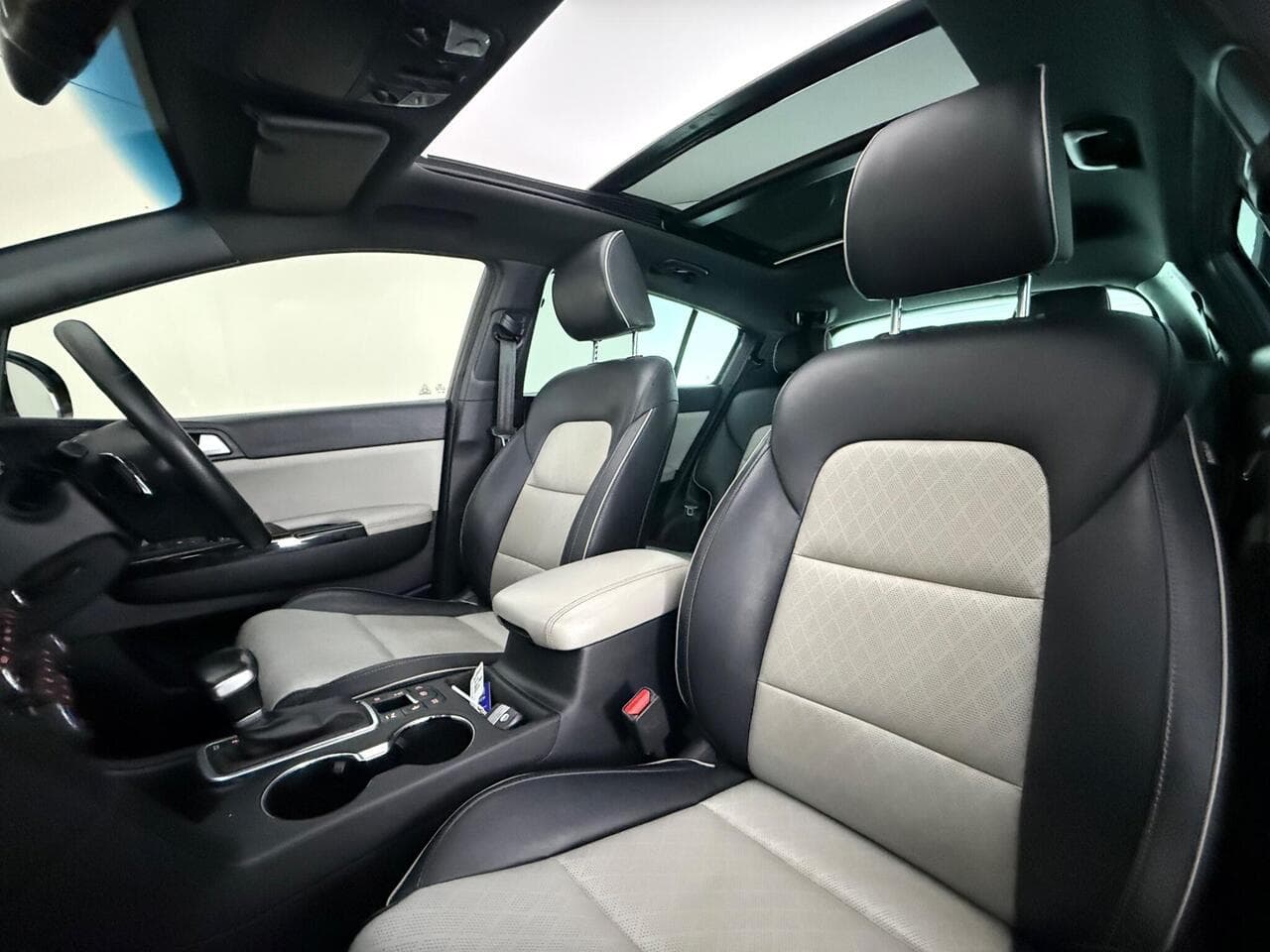 Kia Sportage thumbnail Seat Front Passenger