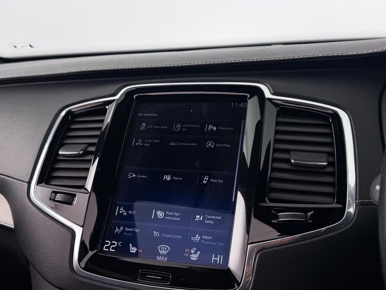 Volvo XC90 thumbnail Infotainment System