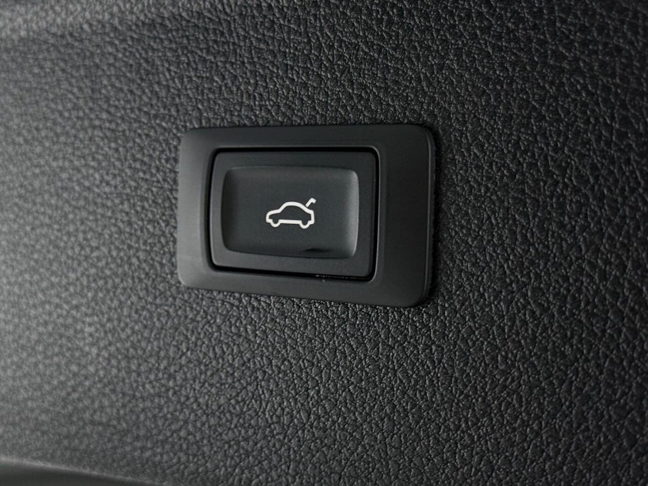 Audi Q5 thumbnail Misc Controls