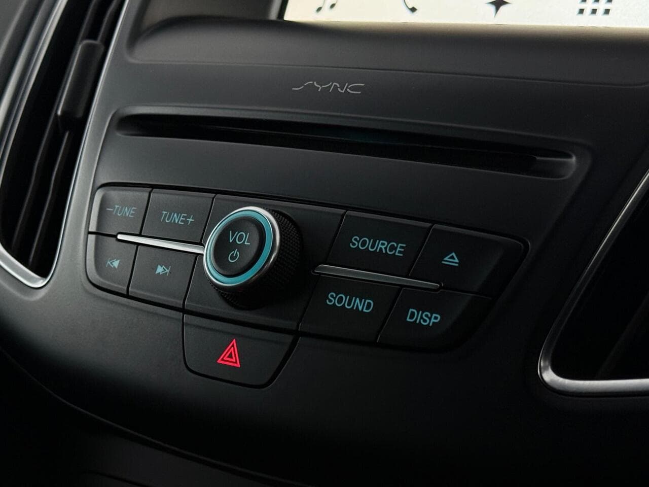 Ford Focus thumbnail Misc Controls