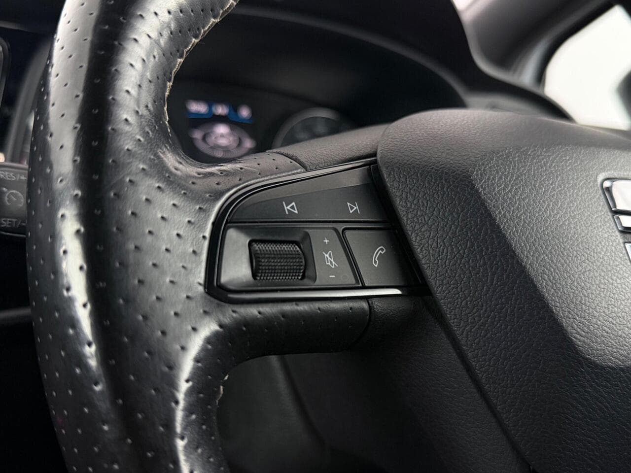 SEAT Leon thumbnail Misc Controls