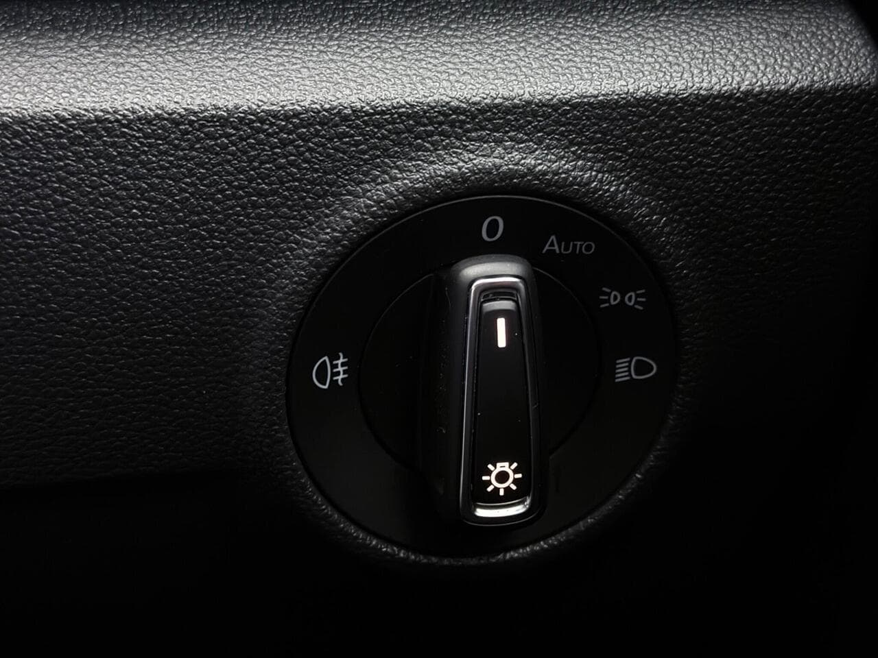 Volkswagen T-Roc thumbnail Misc Controls