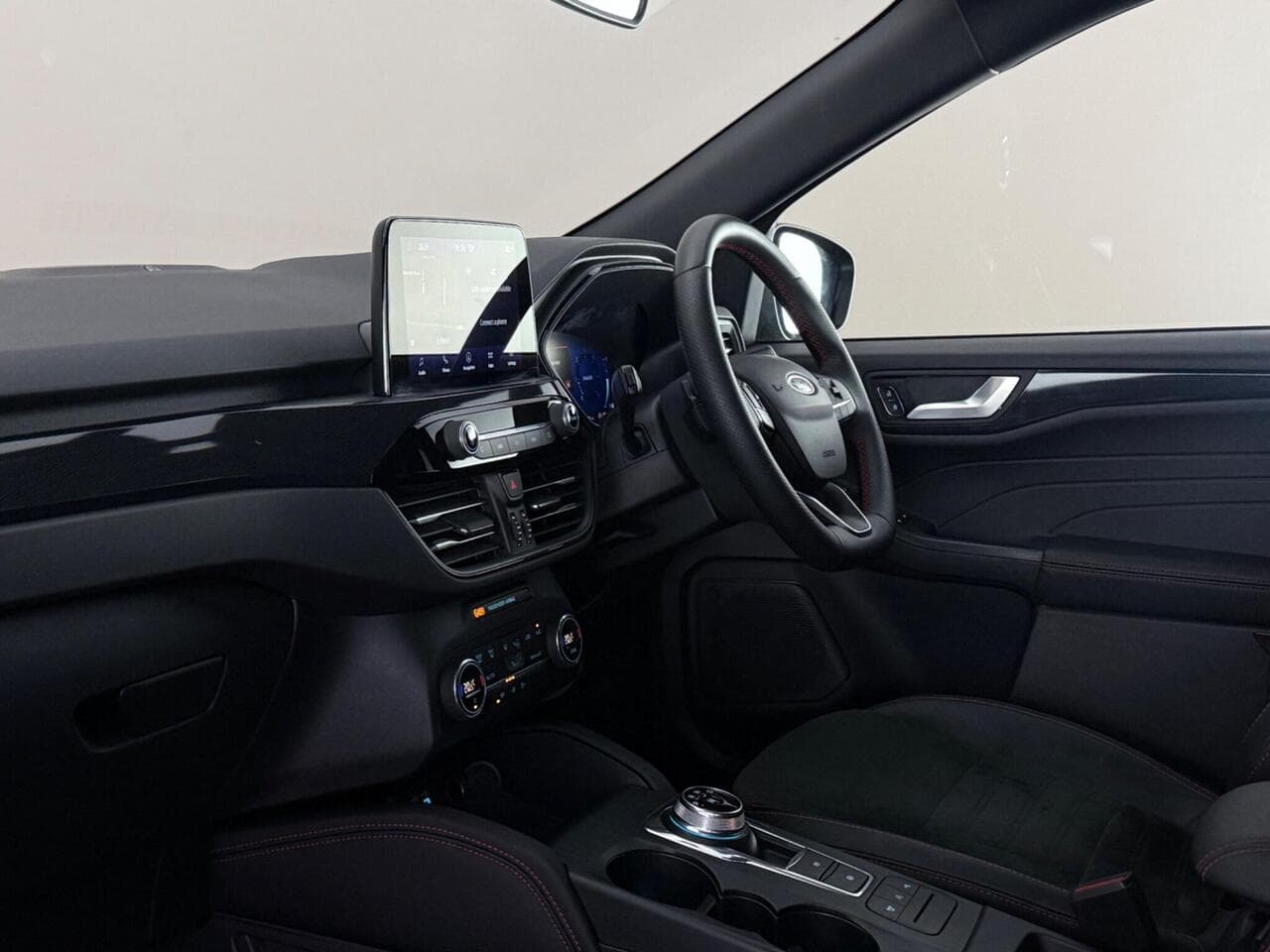 Ford Kuga thumbnail Interior Front