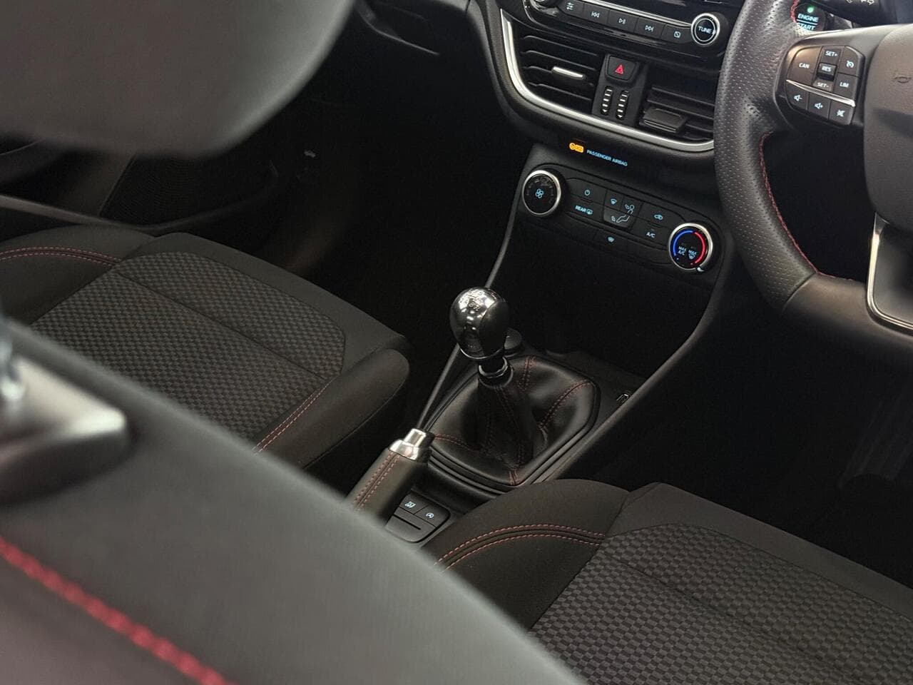 Ford Fiesta thumbnail Interior Front