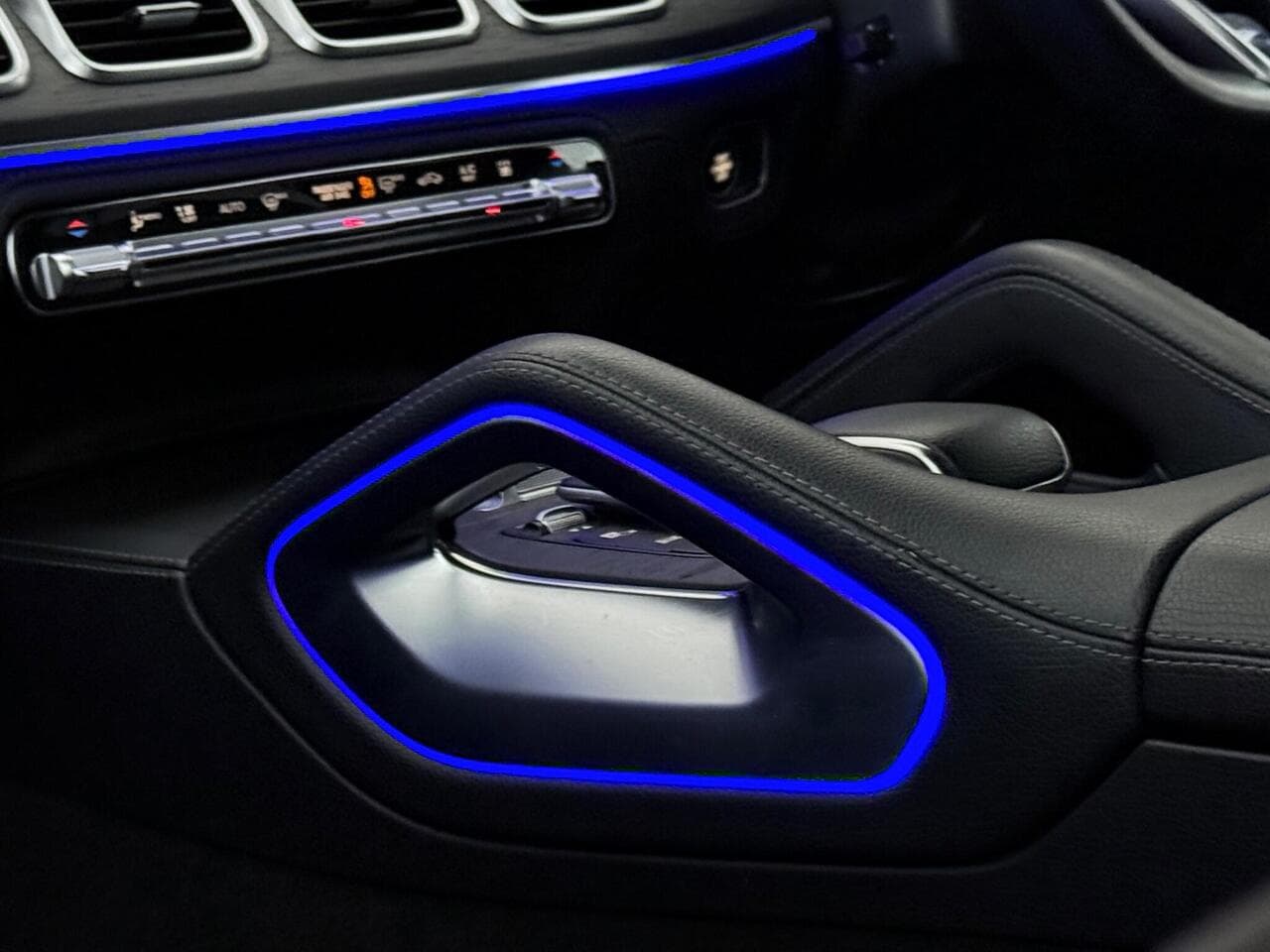 Mercedes-Benz GLE thumbnail Misc Controls