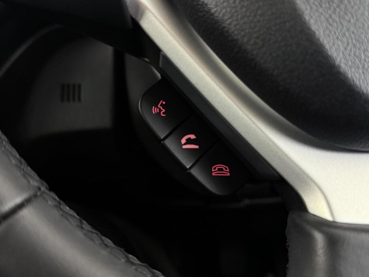 Suzuki S-Cross thumbnail Misc Controls