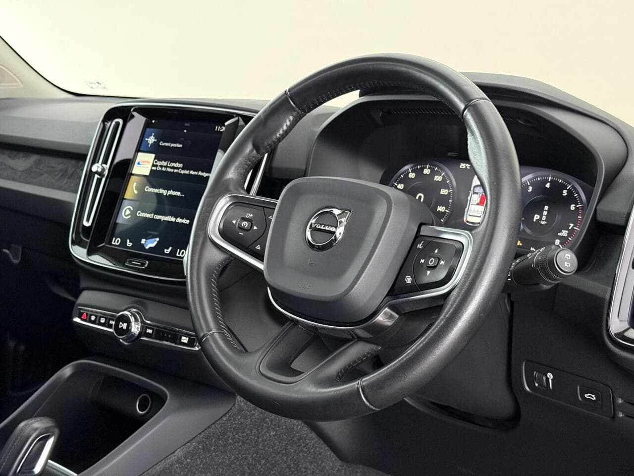 Volvo XC40 thumbnail Steering Wheel