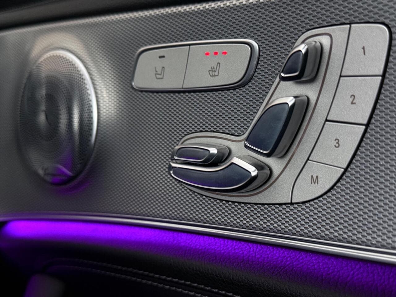 Mercedes-Benz E Class thumbnail Misc Controls