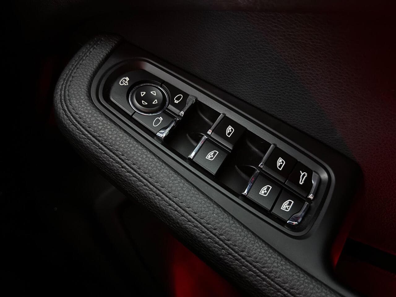 Porsche Macan thumbnail Inconclusive