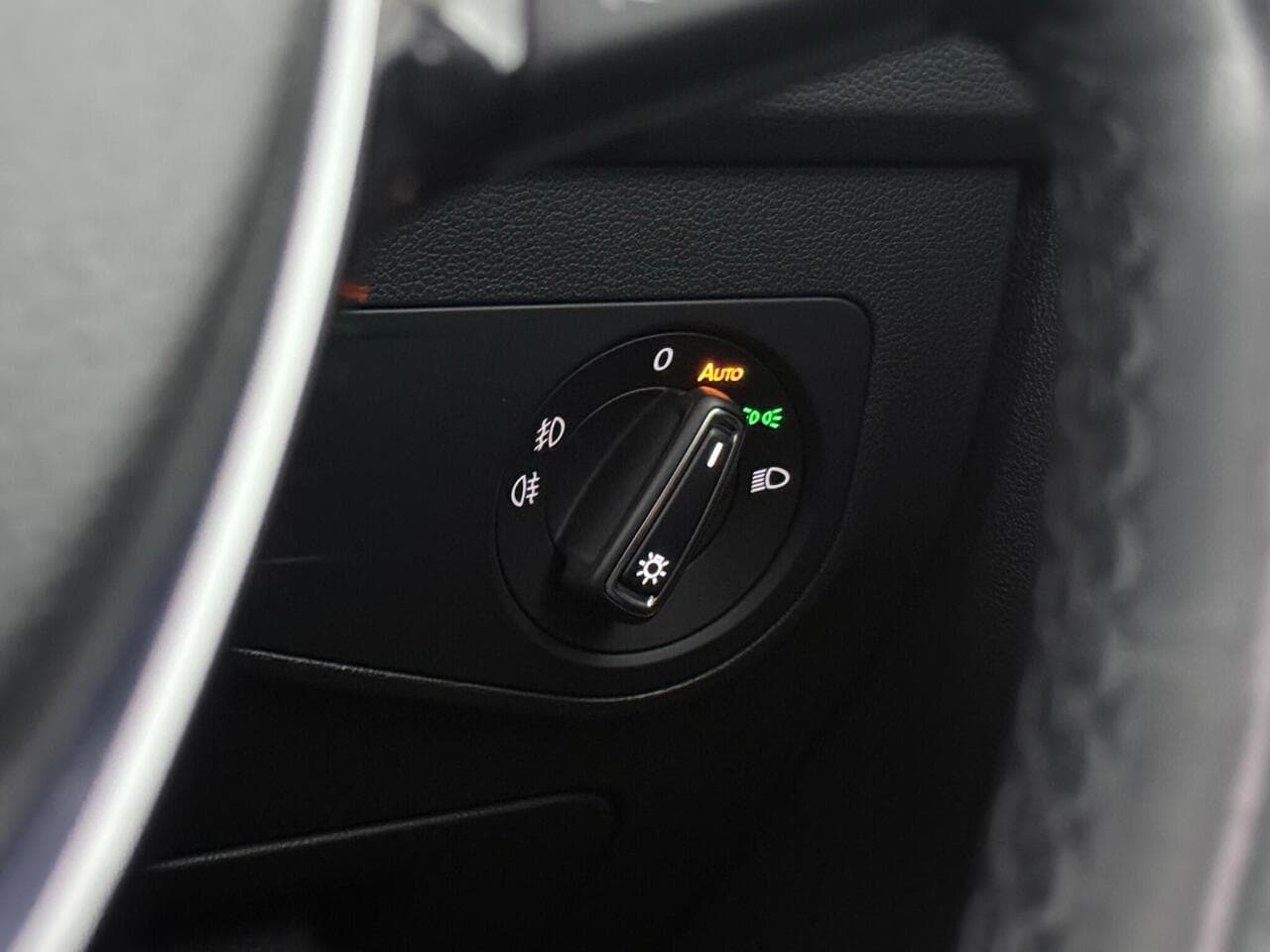 Volkswagen Tiguan thumbnail Misc Controls