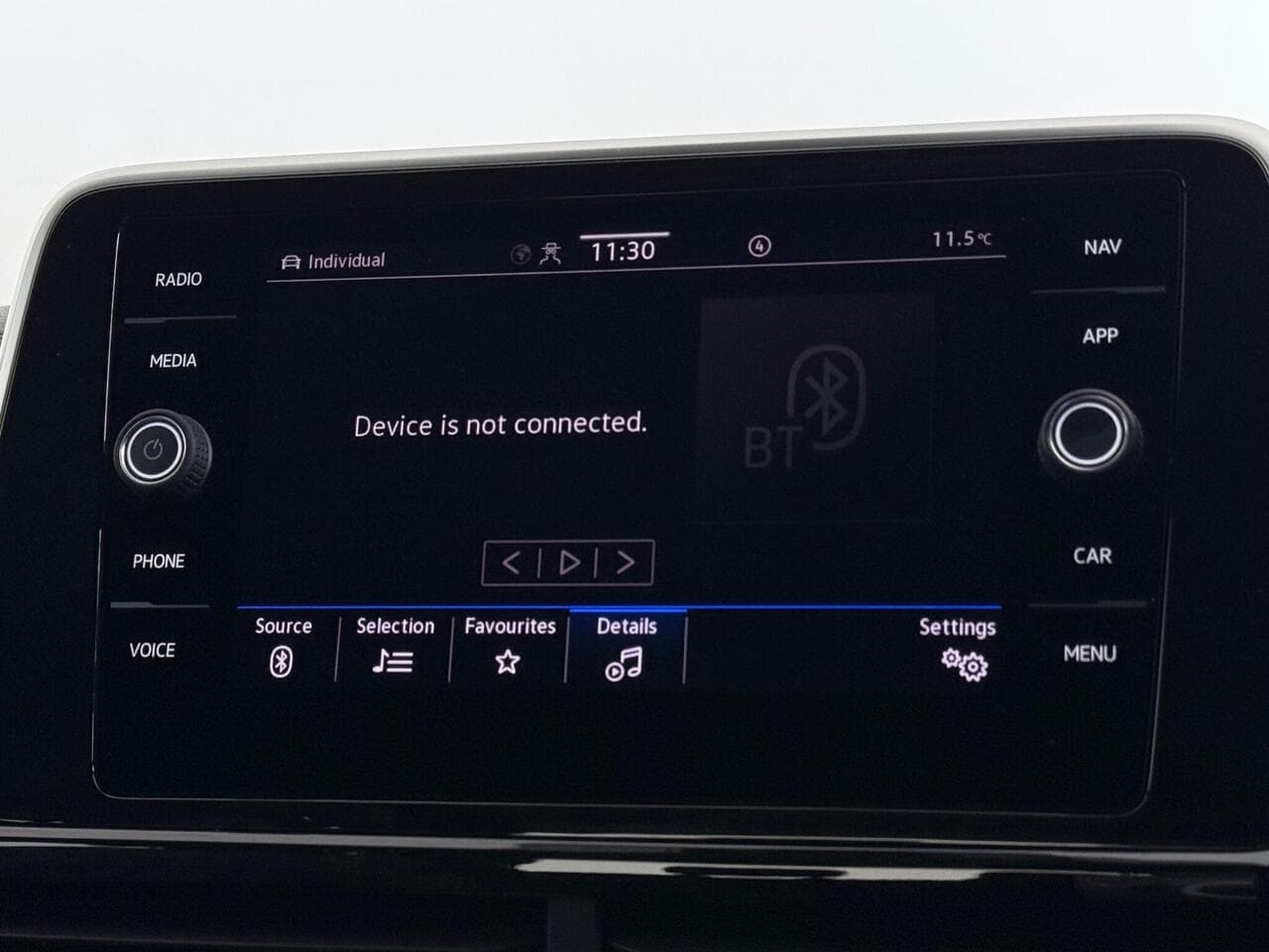 Volkswagen T-Roc thumbnail Infotainment System