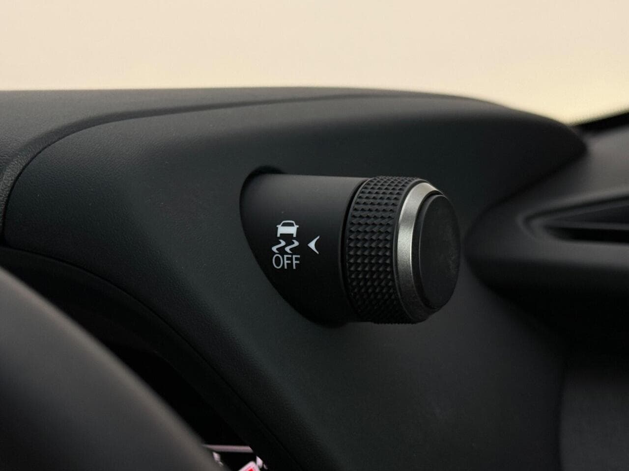 Lexus UX thumbnail Misc Controls