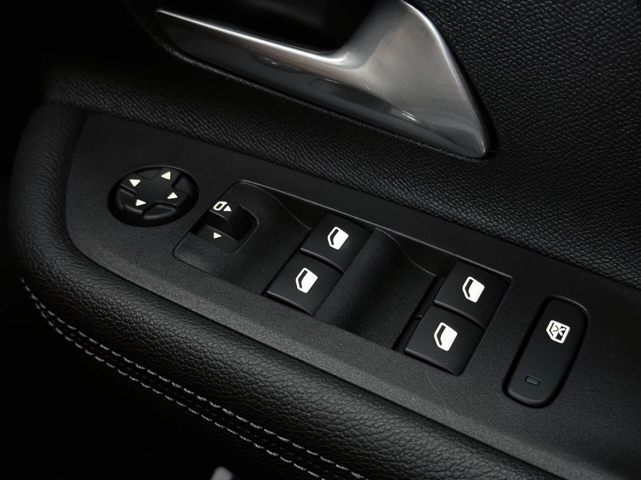 Vauxhall Mokka thumbnail Misc Controls