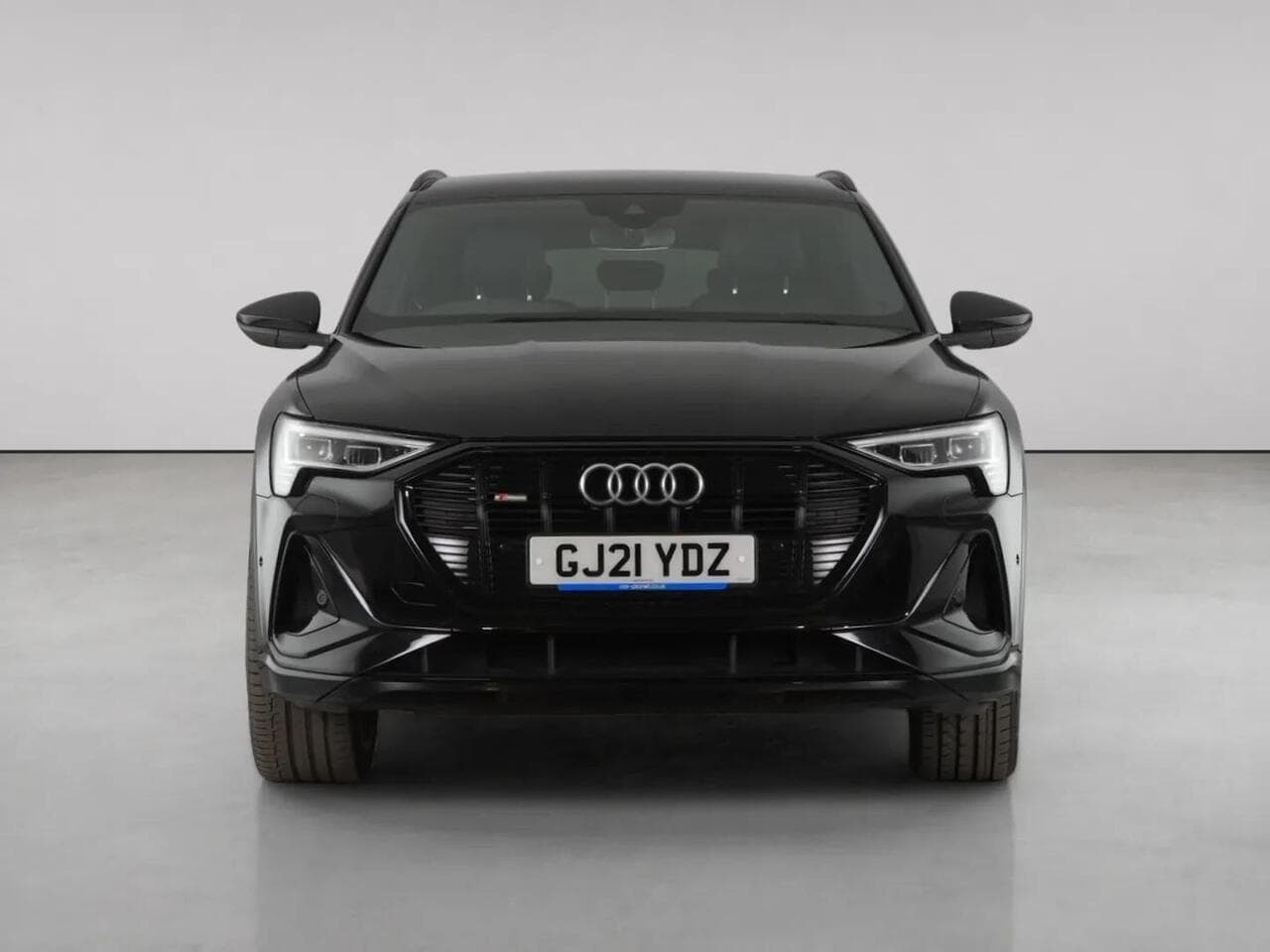 Audi e-tron thumbnail Front