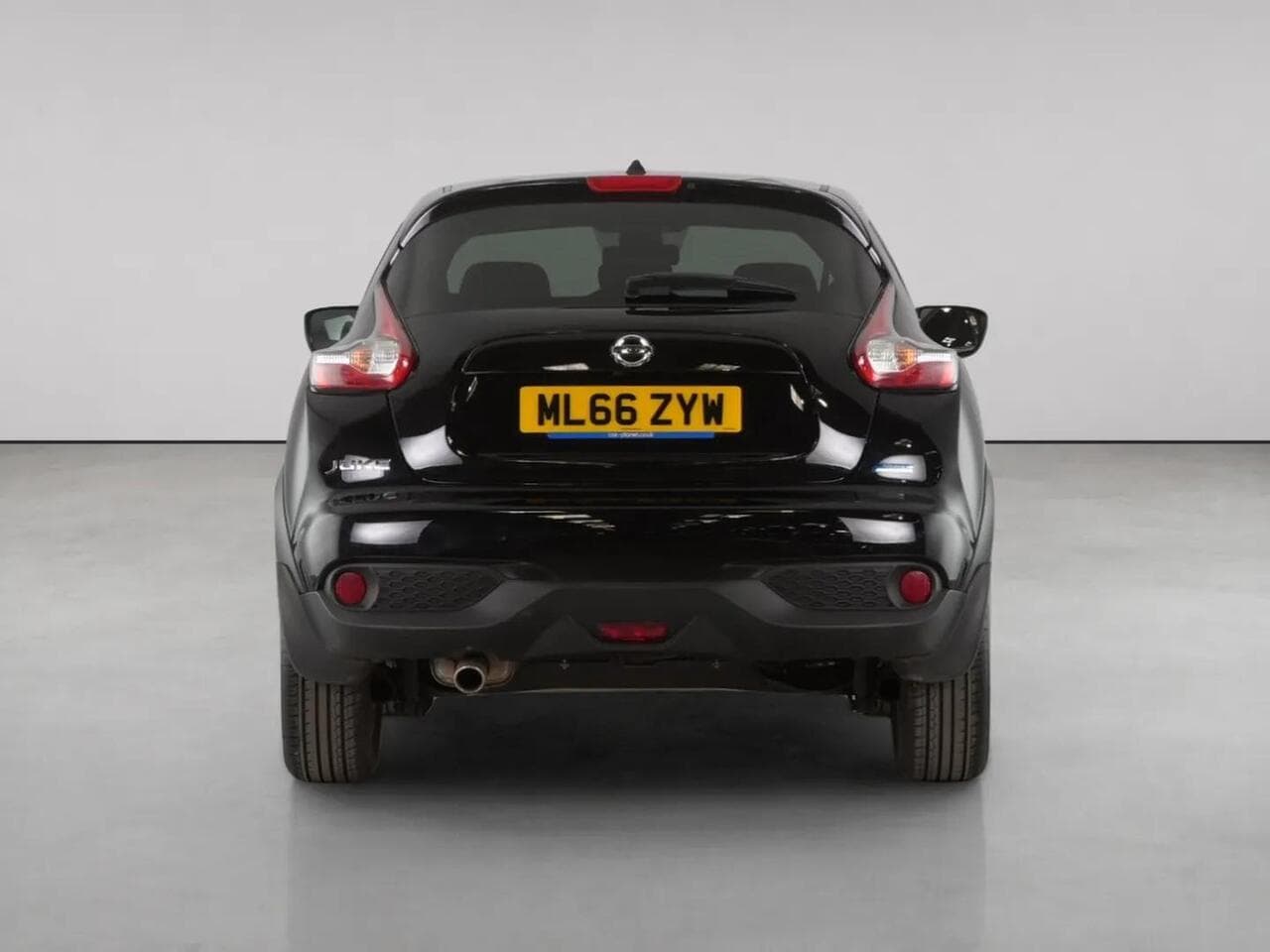 Nissan Juke thumbnail Rear