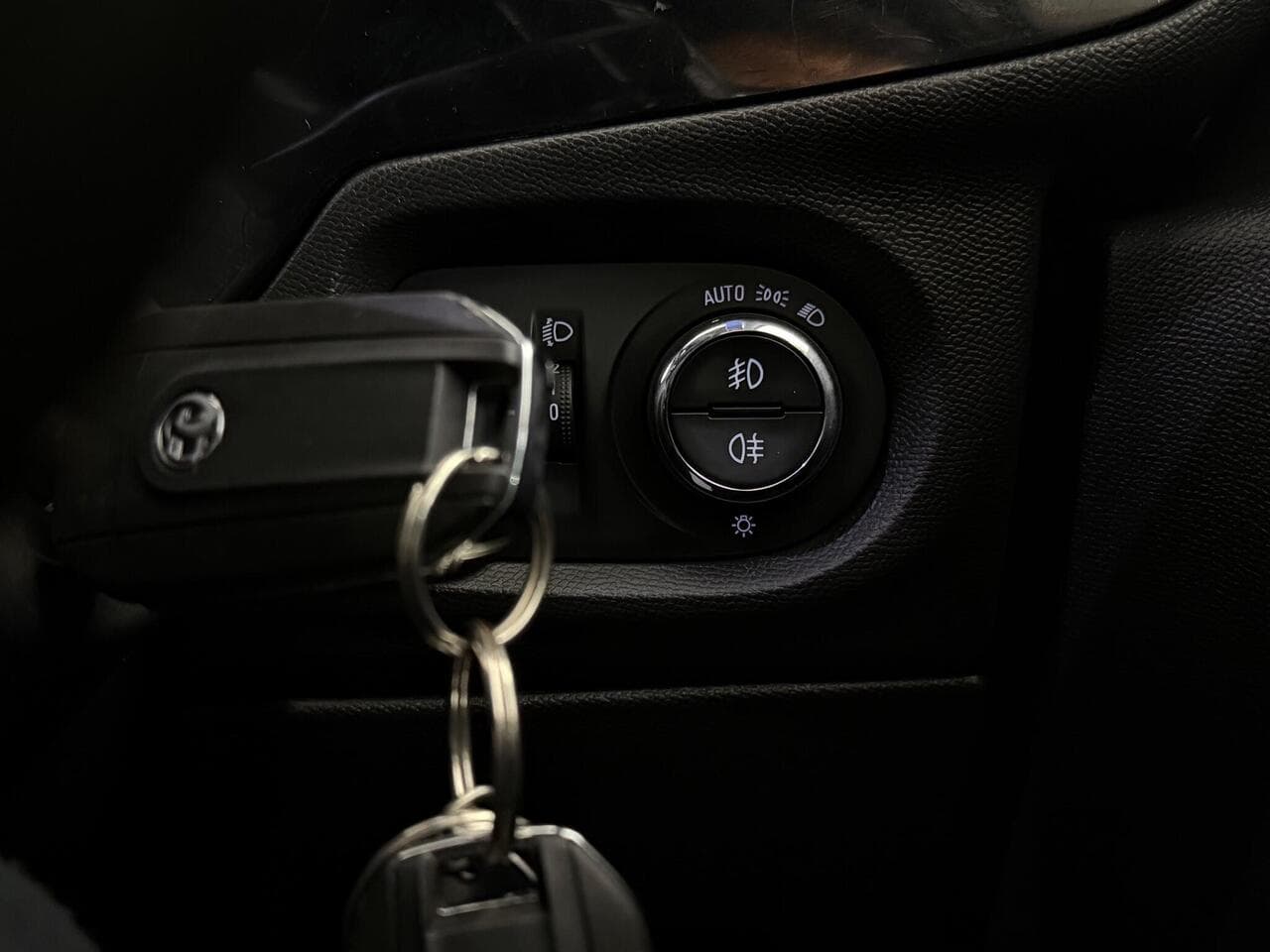 Vauxhall Corsa thumbnail Misc Controls