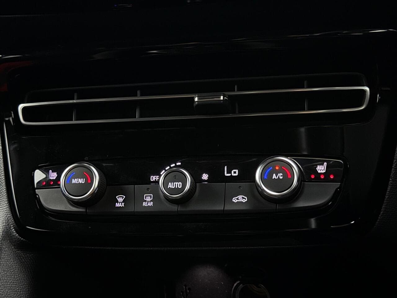Vauxhall Mokka thumbnail Misc Controls