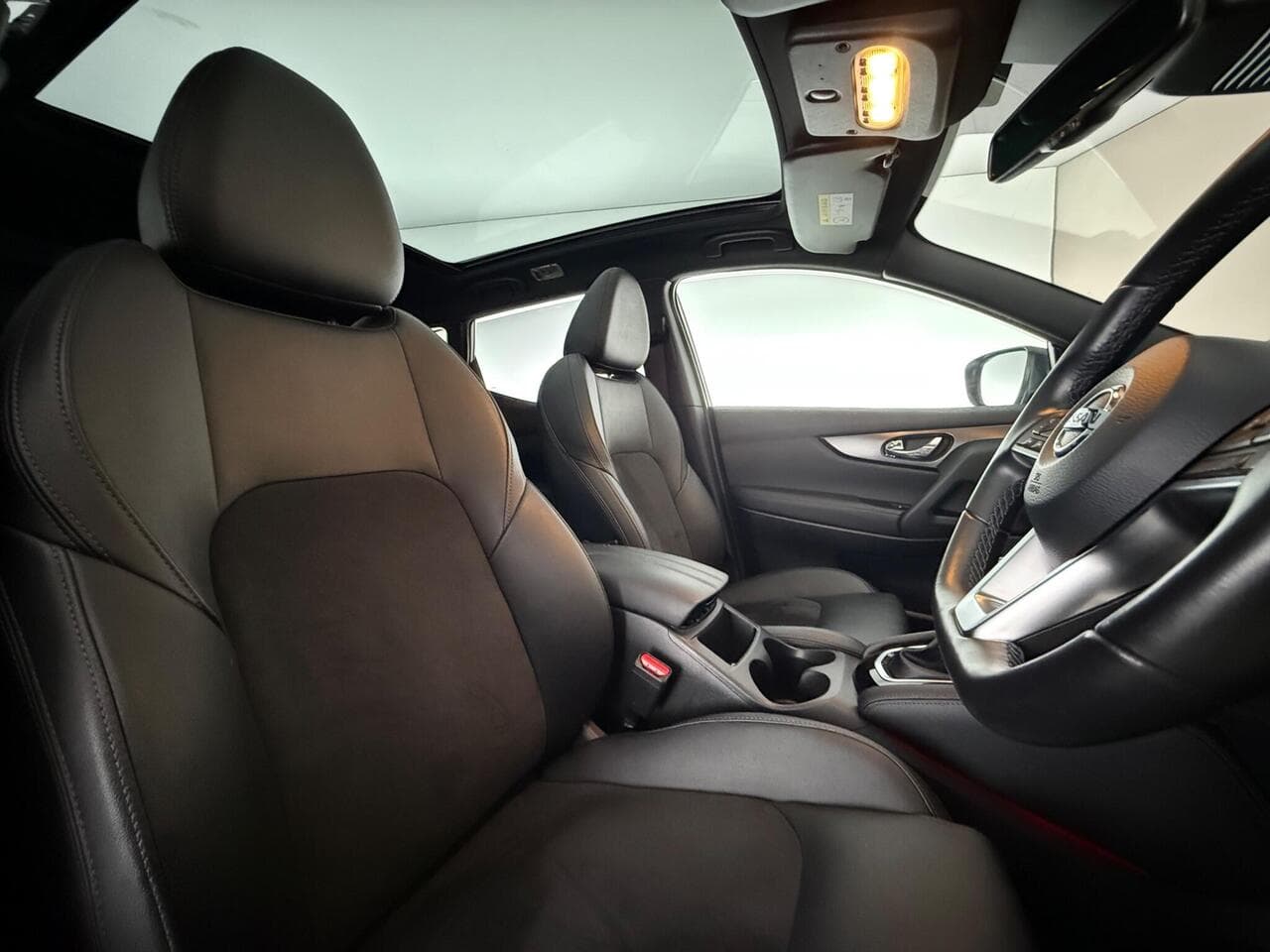 Nissan Qashqai thumbnail Seat Driver