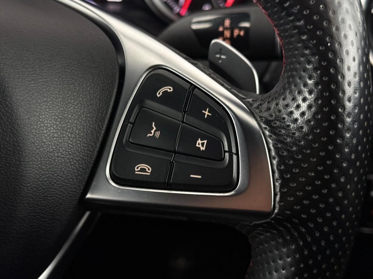 Mercedes-Benz A Class thumbnail Misc Controls