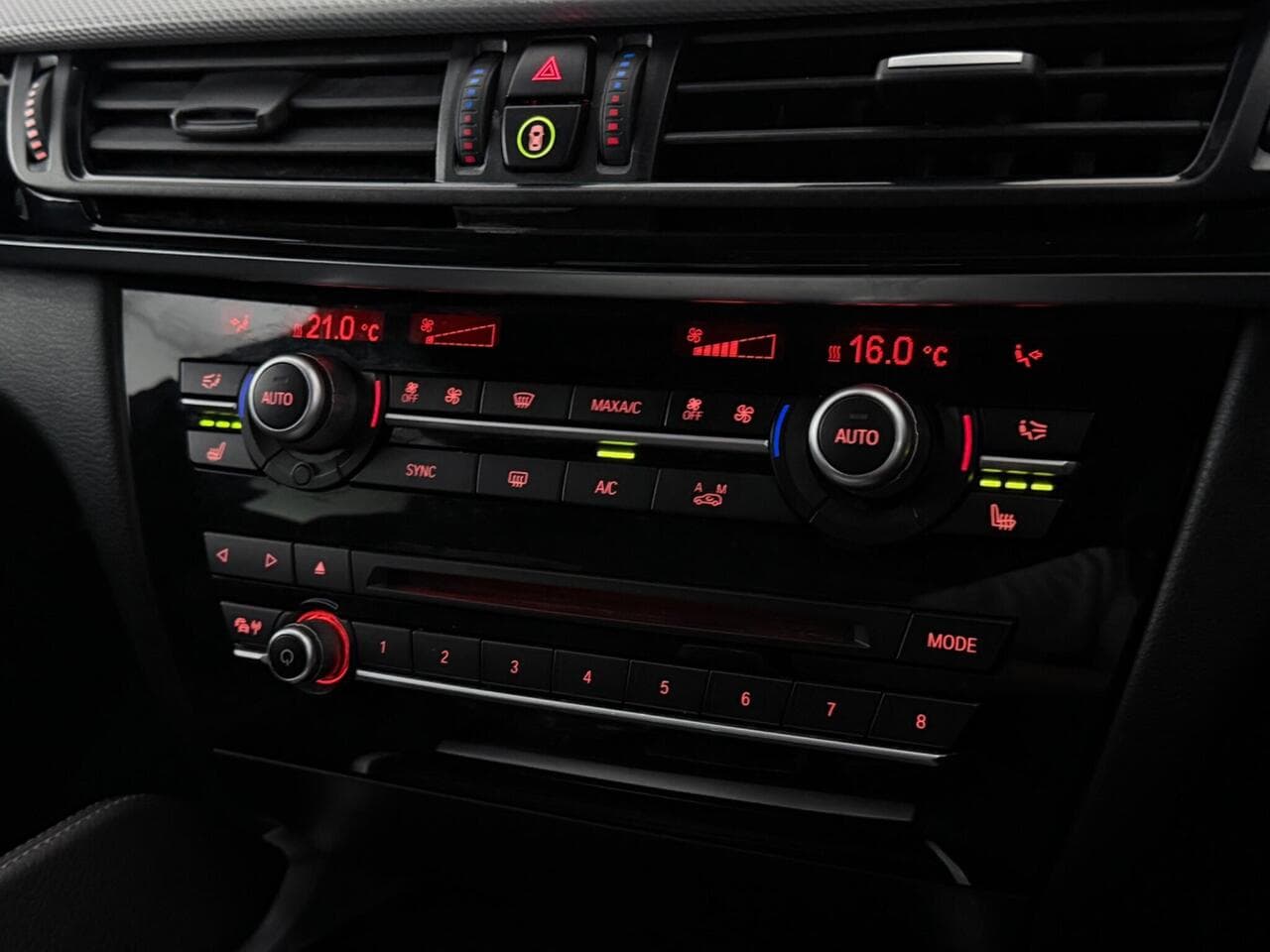 BMW X6 thumbnail Infotainment System