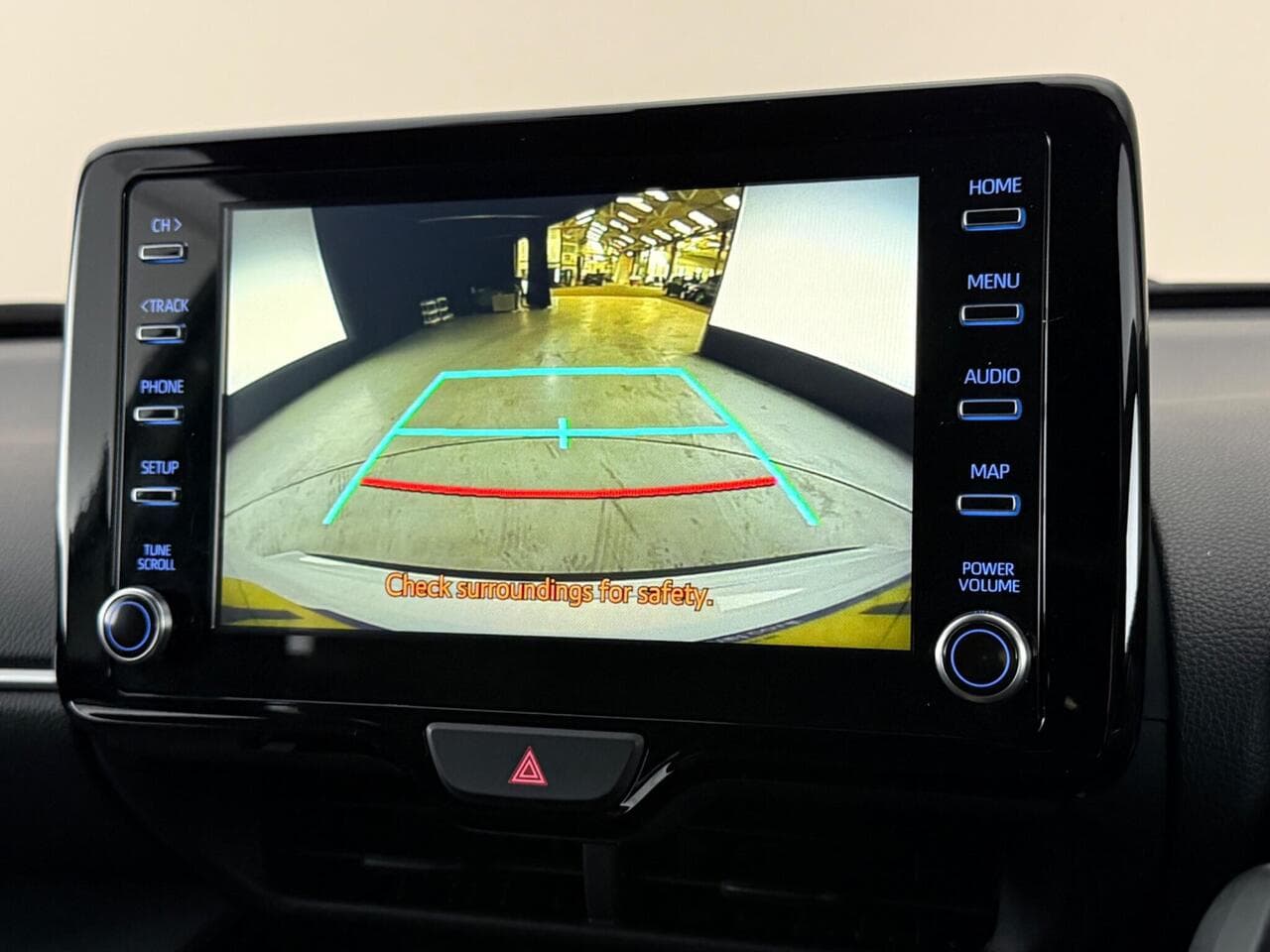Toyota Yaris Cross thumbnail Infotainment System