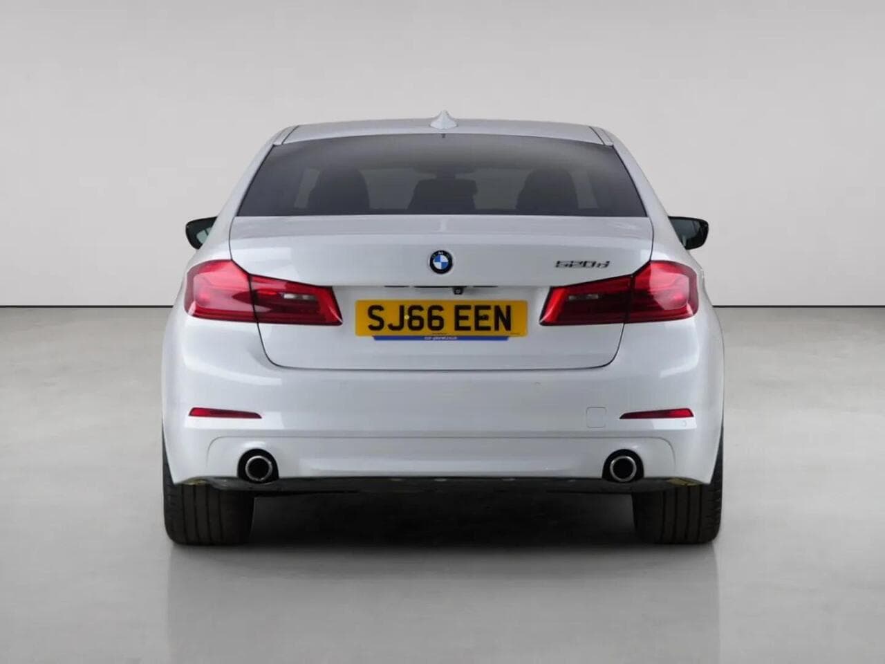 BMW 5 Series thumbnail Rear