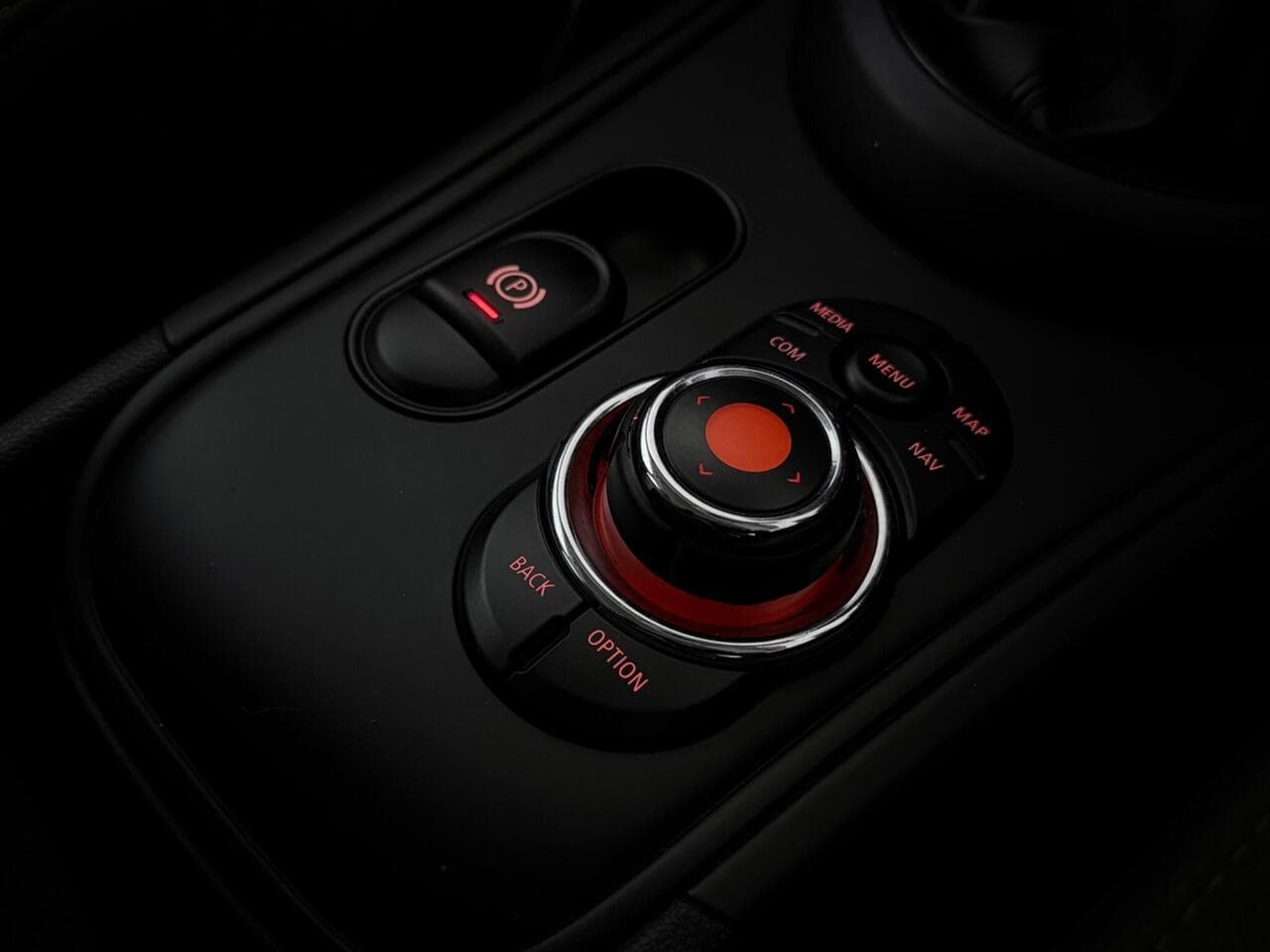 MINI Countryman thumbnail Misc Controls