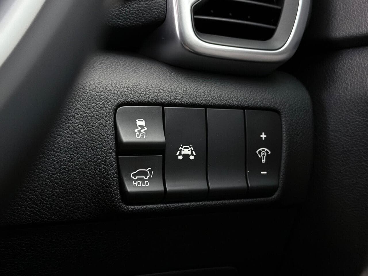 Kia Sportage thumbnail Misc Controls