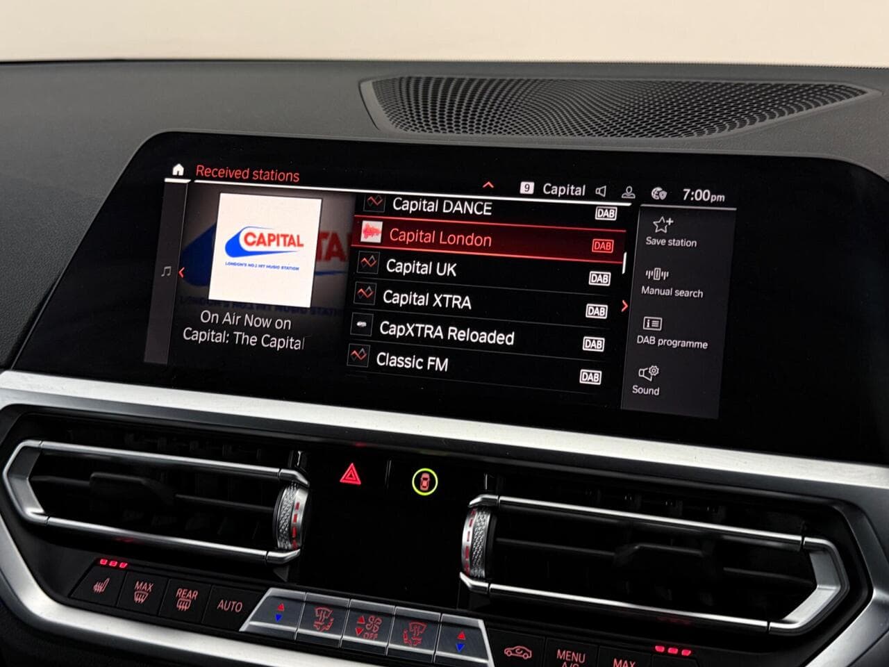 BMW 3 Series thumbnail Infotainment System