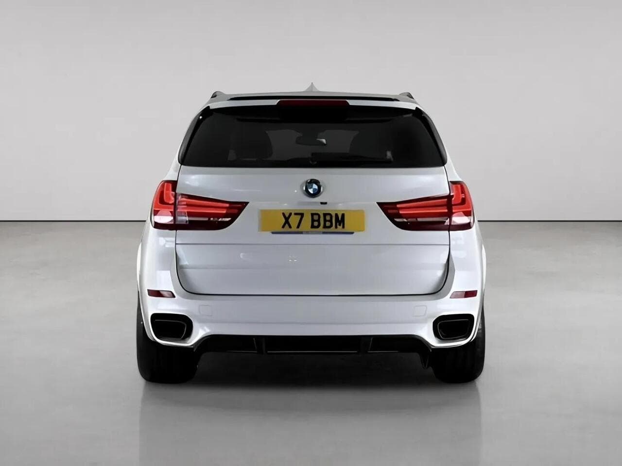 BMW X5 thumbnail Rear