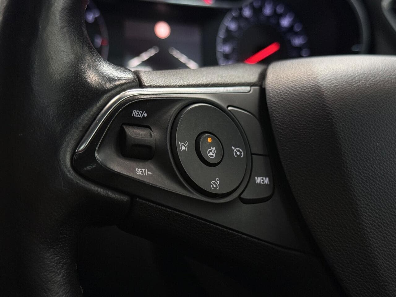 Vauxhall Grandland X thumbnail Misc Controls