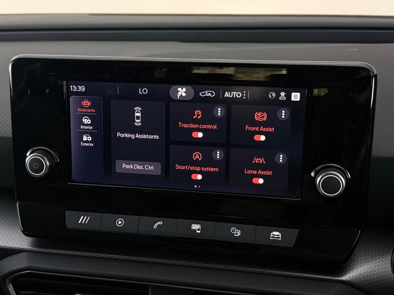 SEAT Leon thumbnail Infotainment System