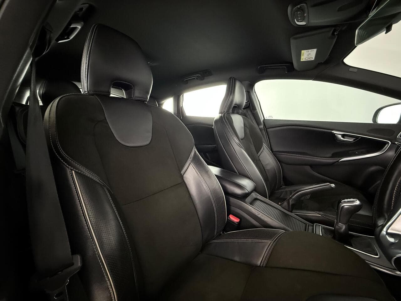 Volvo V40 thumbnail Inconclusive