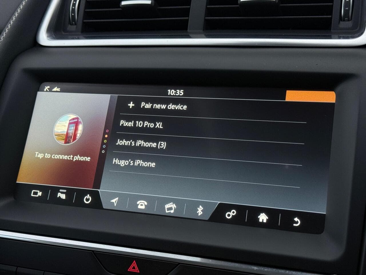 Jaguar E-PACE thumbnail Infotainment System