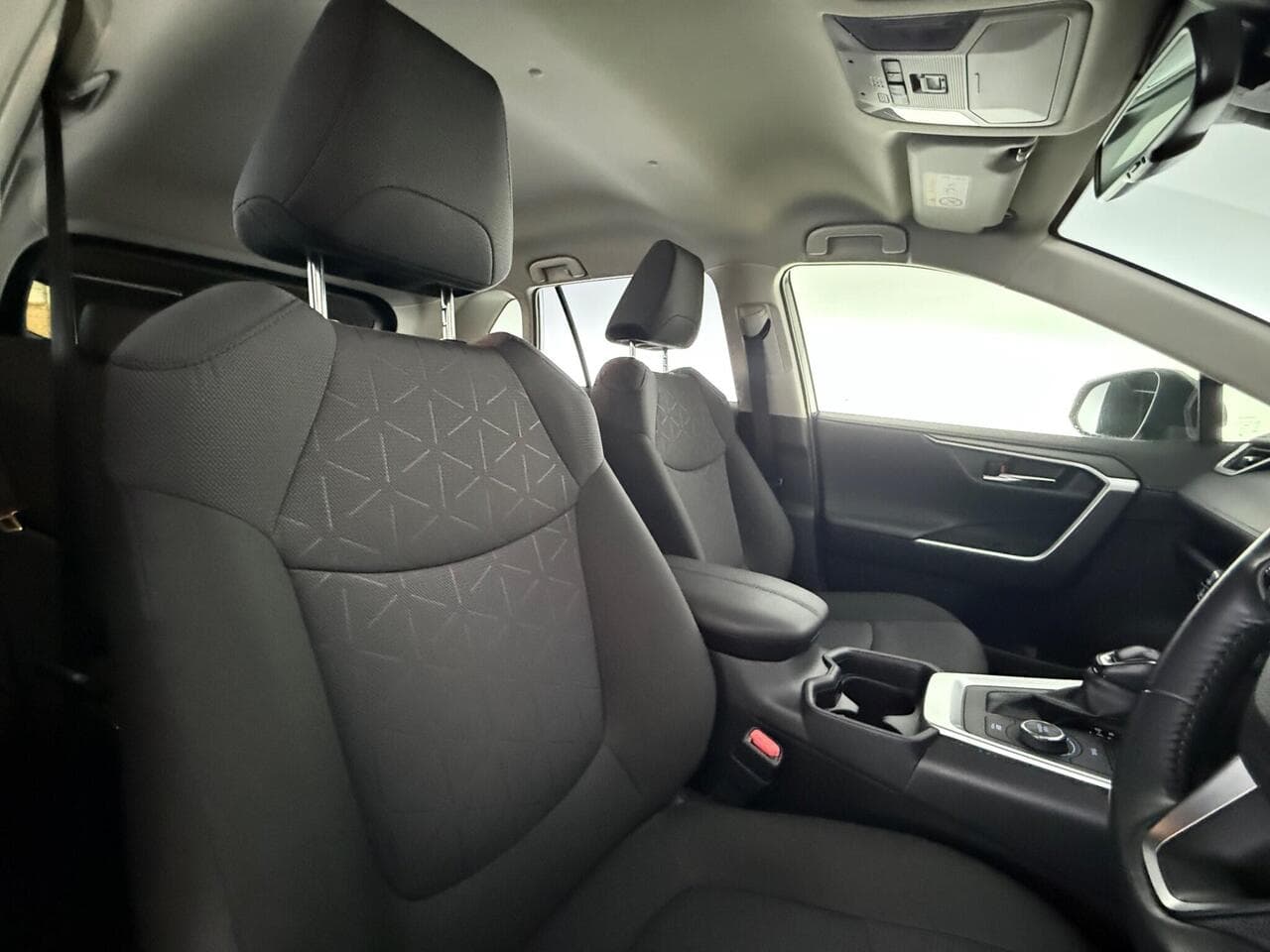 Toyota RAV4 thumbnail Seat Driver