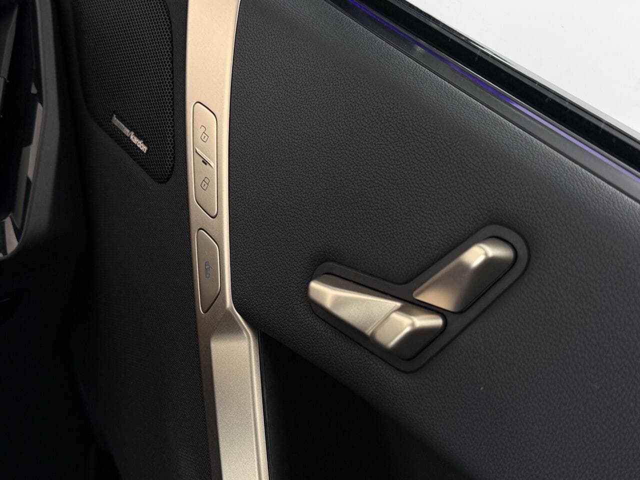 BMW iX thumbnail Inconclusive