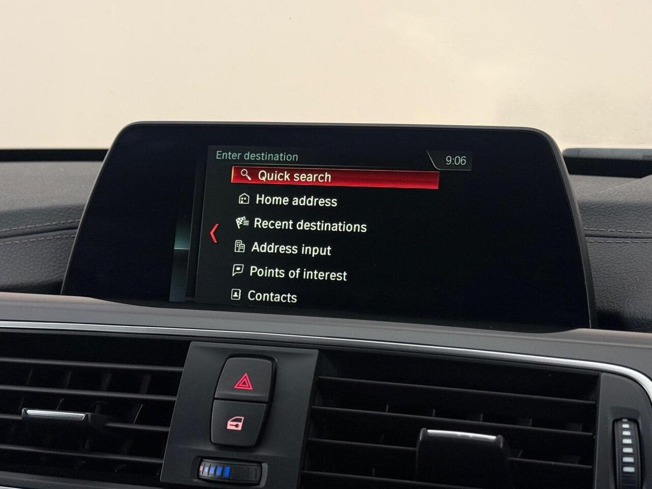 BMW 3 Series thumbnail Infotainment System