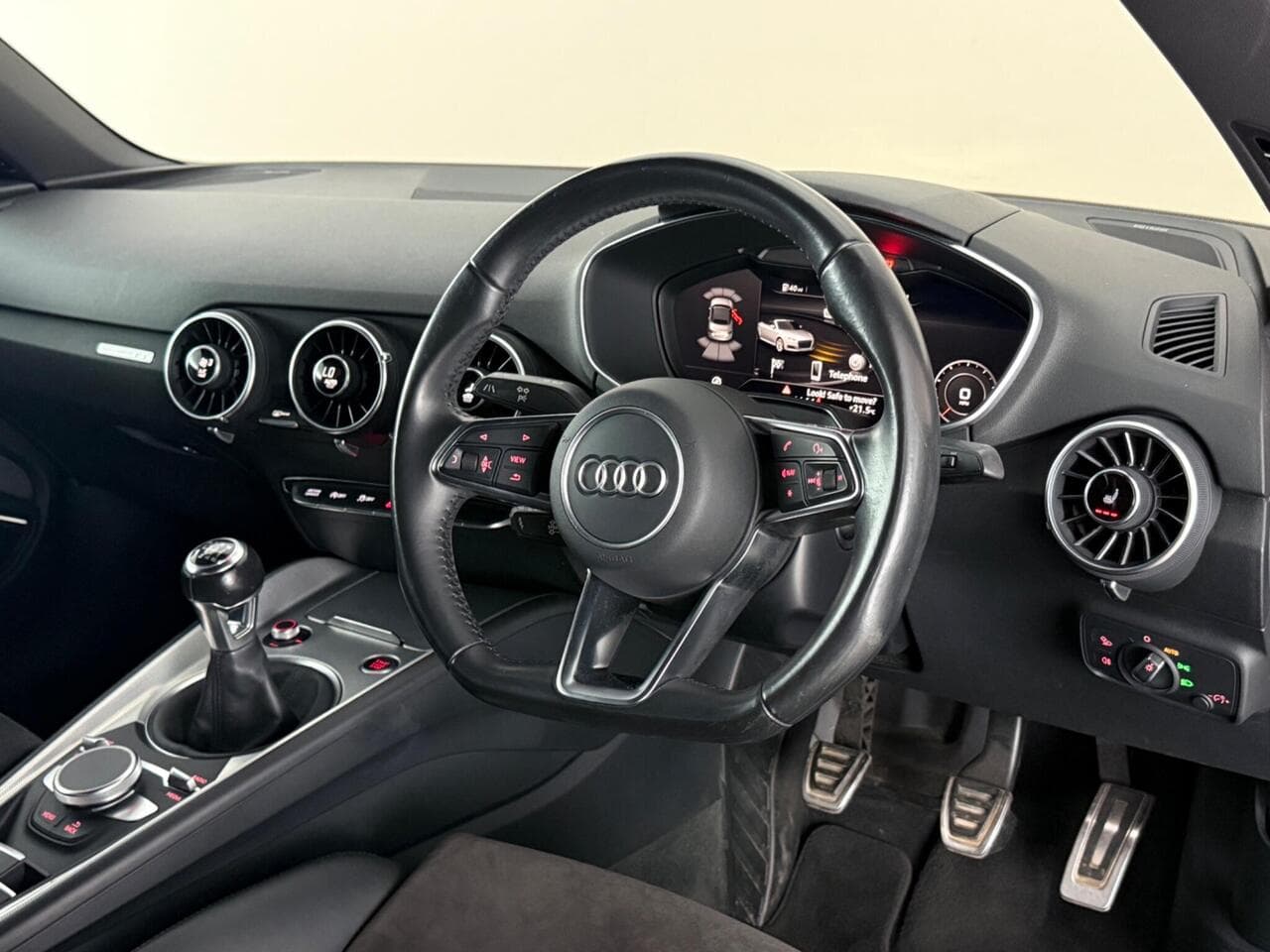 Audi TT thumbnail Interior Front