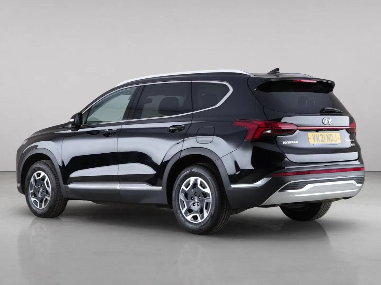 Hyundai Santa Fe thumbnail Rear Left