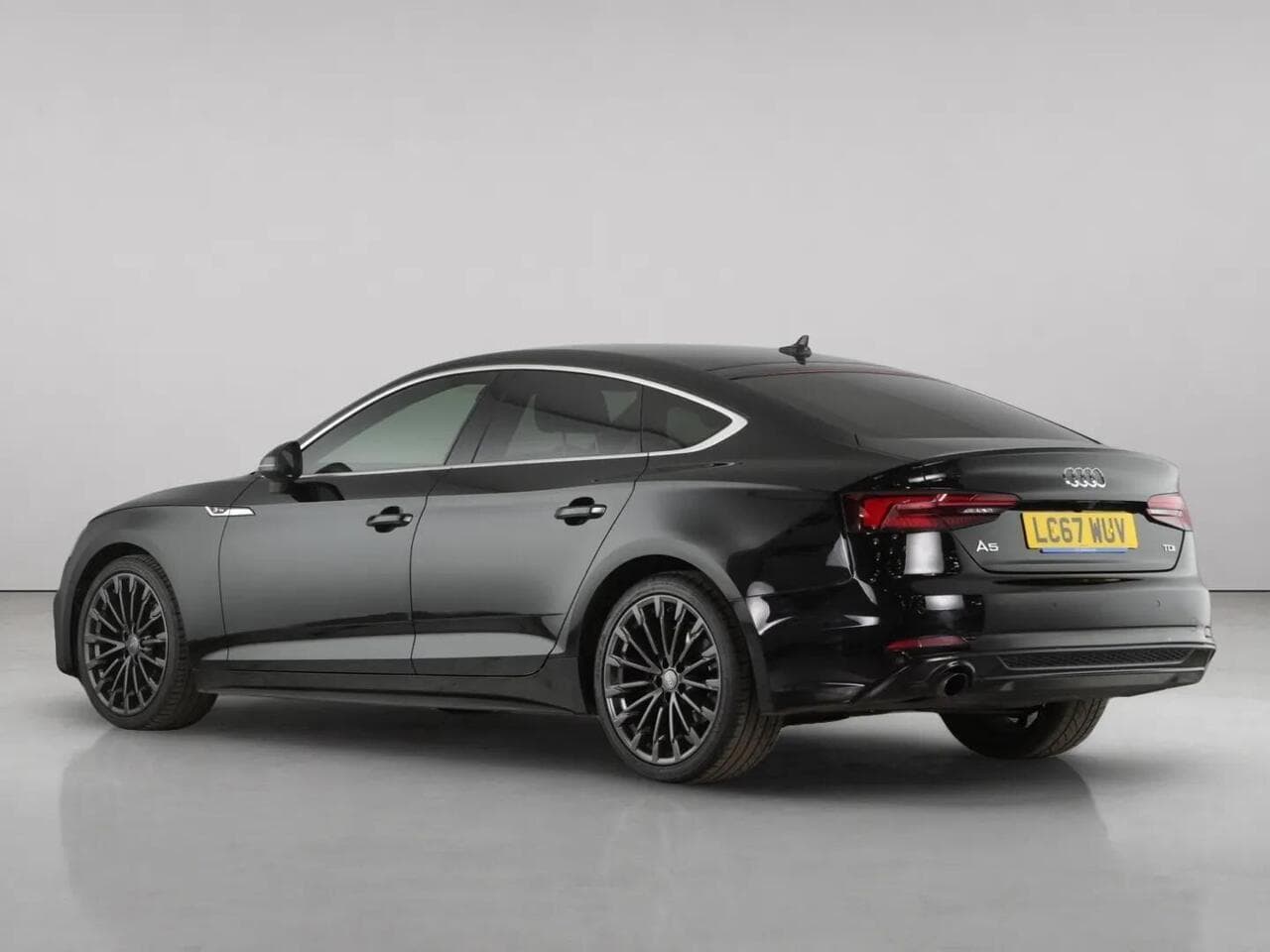 Audi A5 thumbnail Rear Left