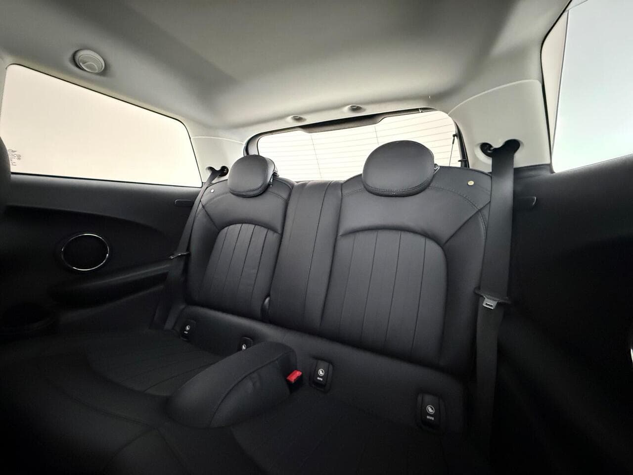 MINI Hatch thumbnail Seats Rear