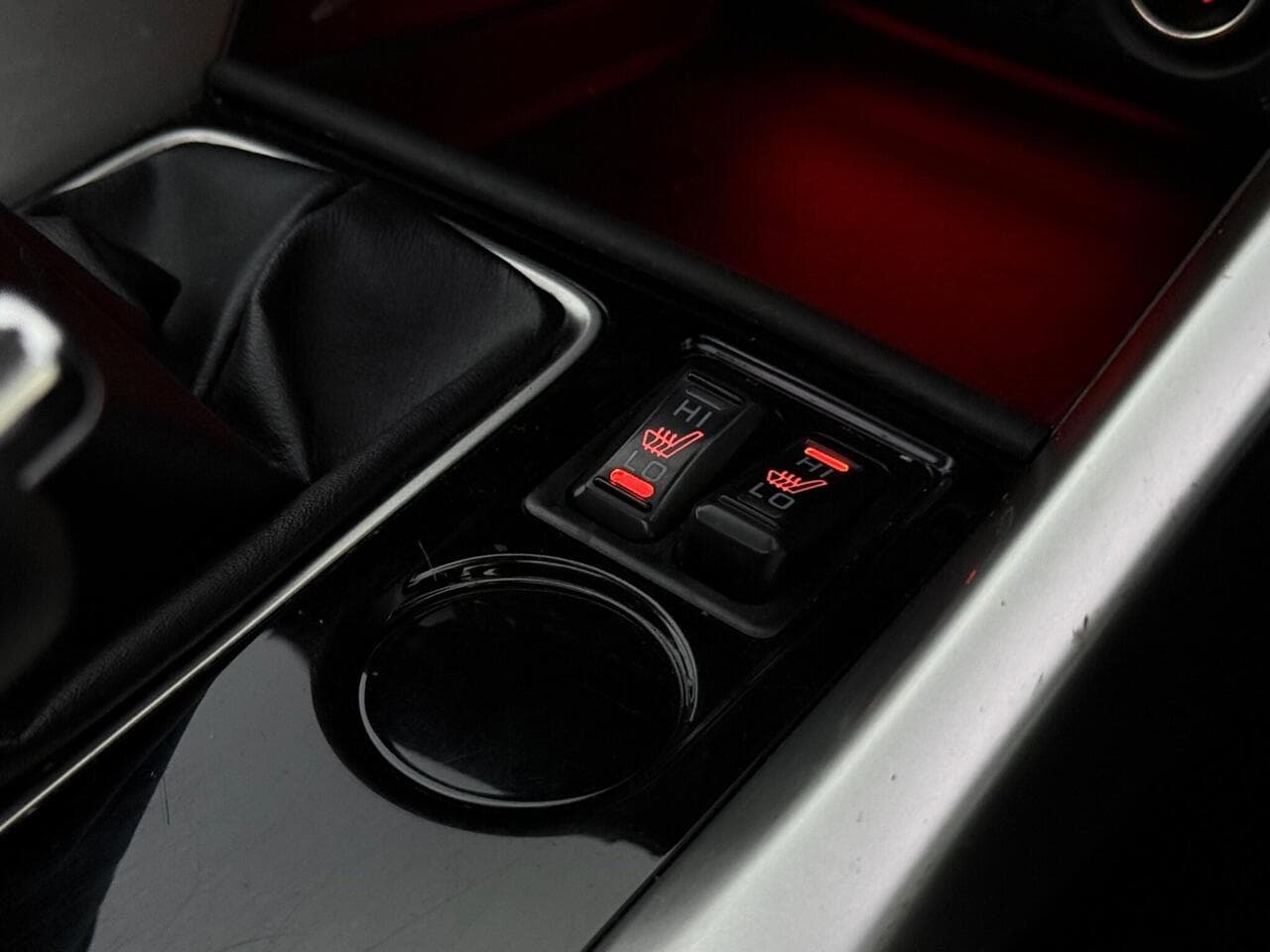 Mitsubishi Eclipse Cross thumbnail Misc Controls