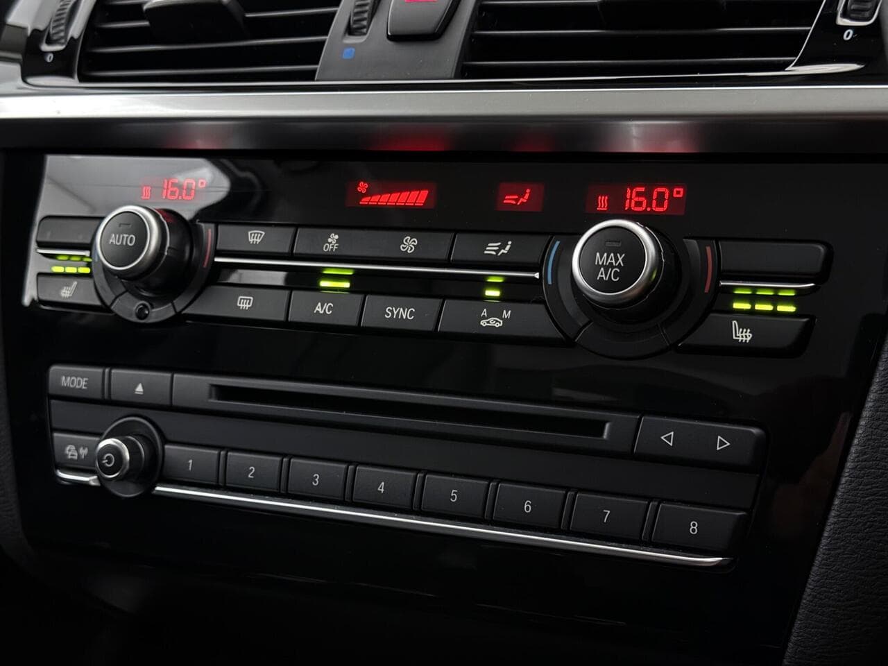 BMW X3 thumbnail Infotainment System