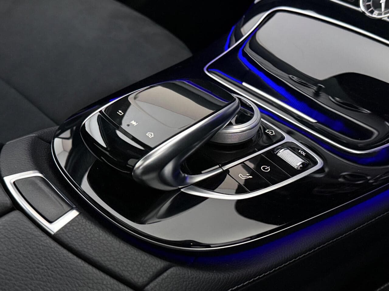 Mercedes-Benz E Class thumbnail Inconclusive