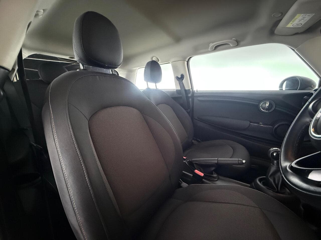 MINI Hatch thumbnail Seat Driver