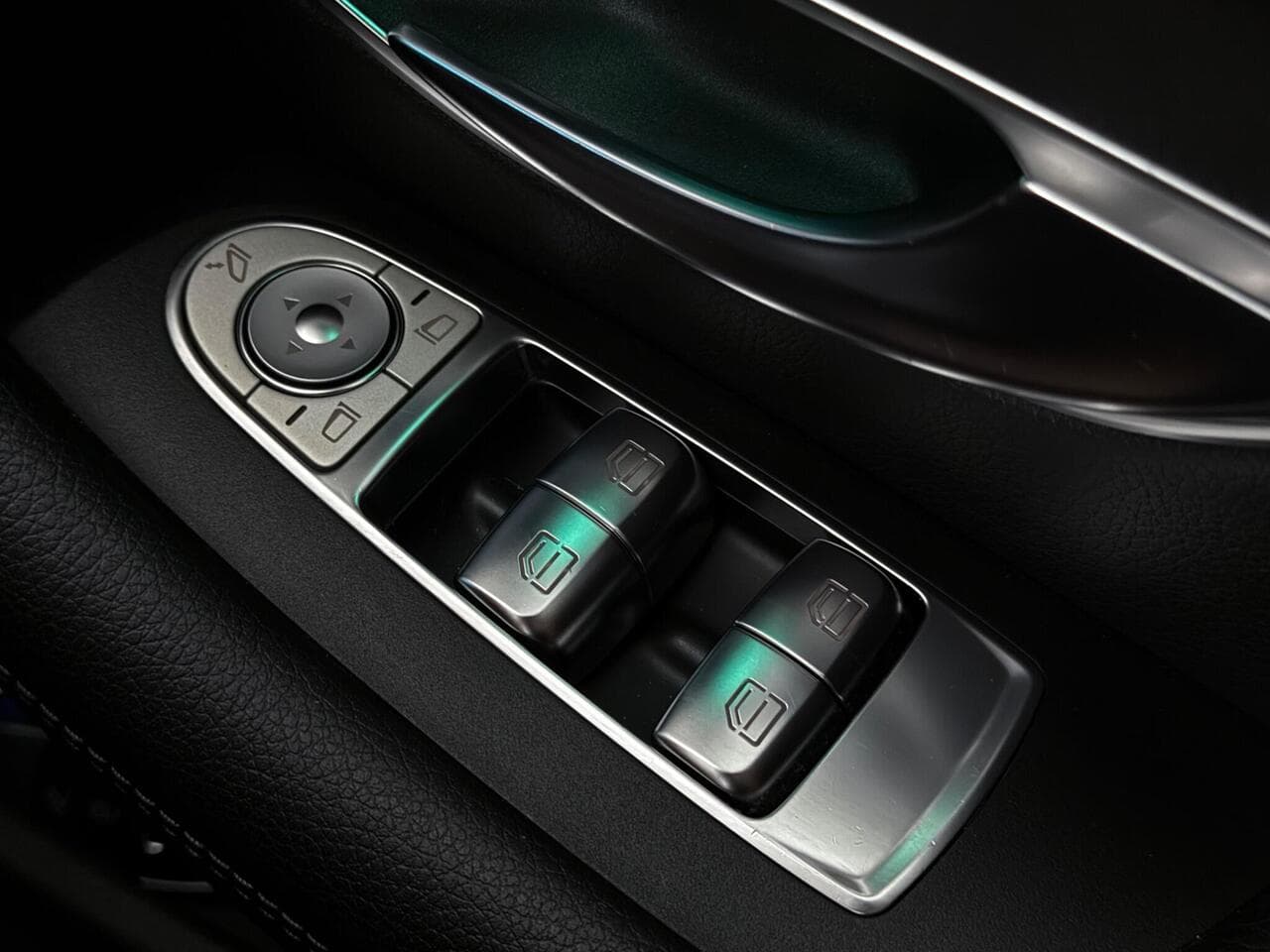 Mercedes-Benz E Class thumbnail Inconclusive